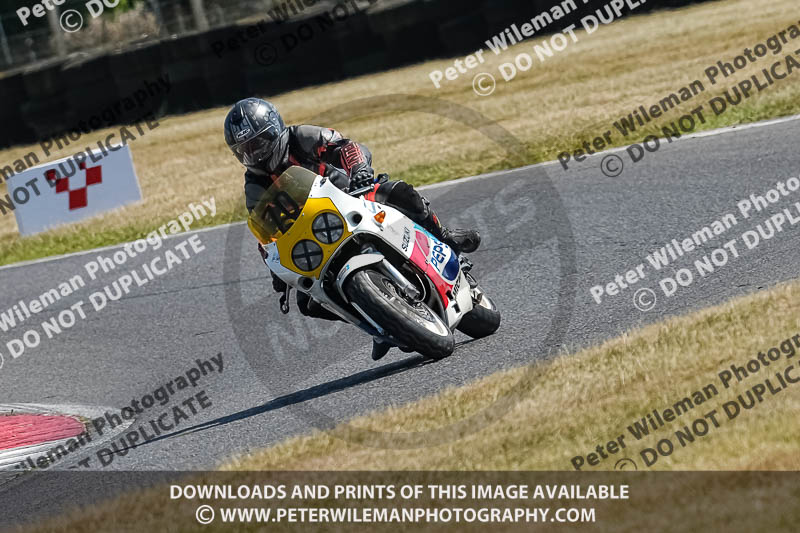 cadwell park;cadwell park photographs;cadwell trackday photographs;enduro digital images;event digital images;eventdigitalimages;peter wileman photography;racing digital images;trackday digital images;trackday photos